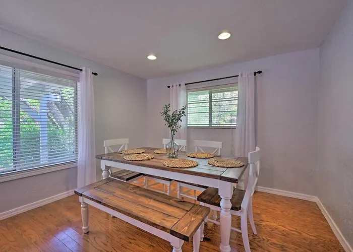 Whispering Pines Home: Fire Pit, Near Scenic Hikes
